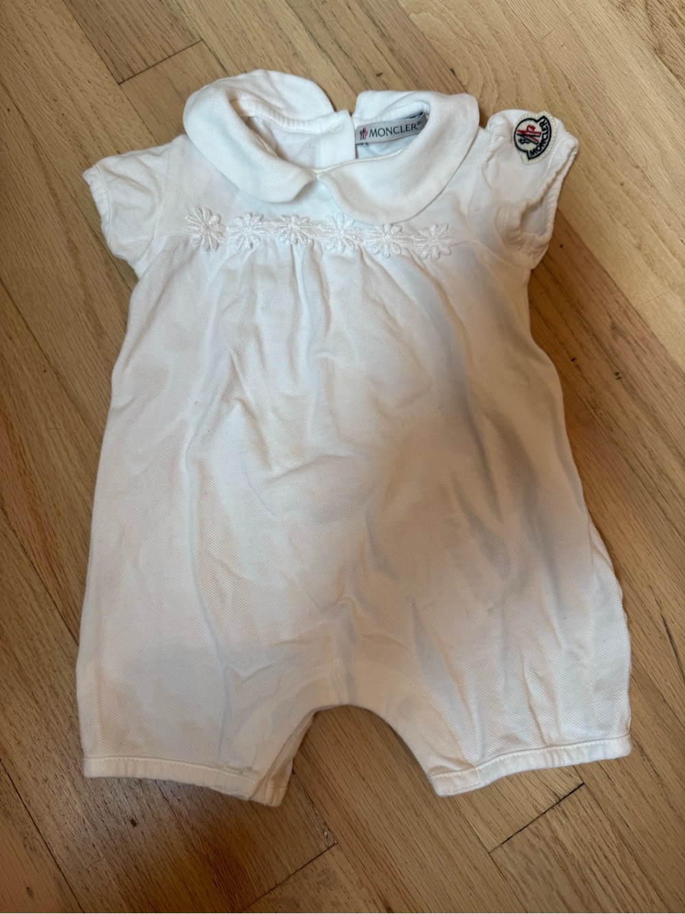 Moncler White Baby girl One-Piece Romper with Embroidered Floral Trim